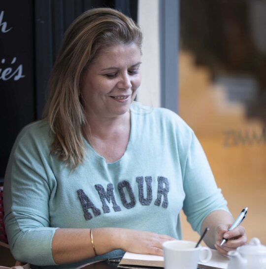 Hélène_6934 HD carré